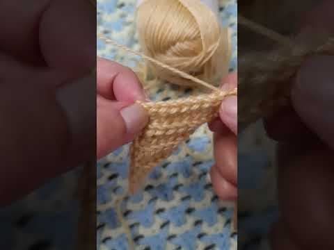 How to crochet a ribbing that looks like knit and purl | Crafting with Beth