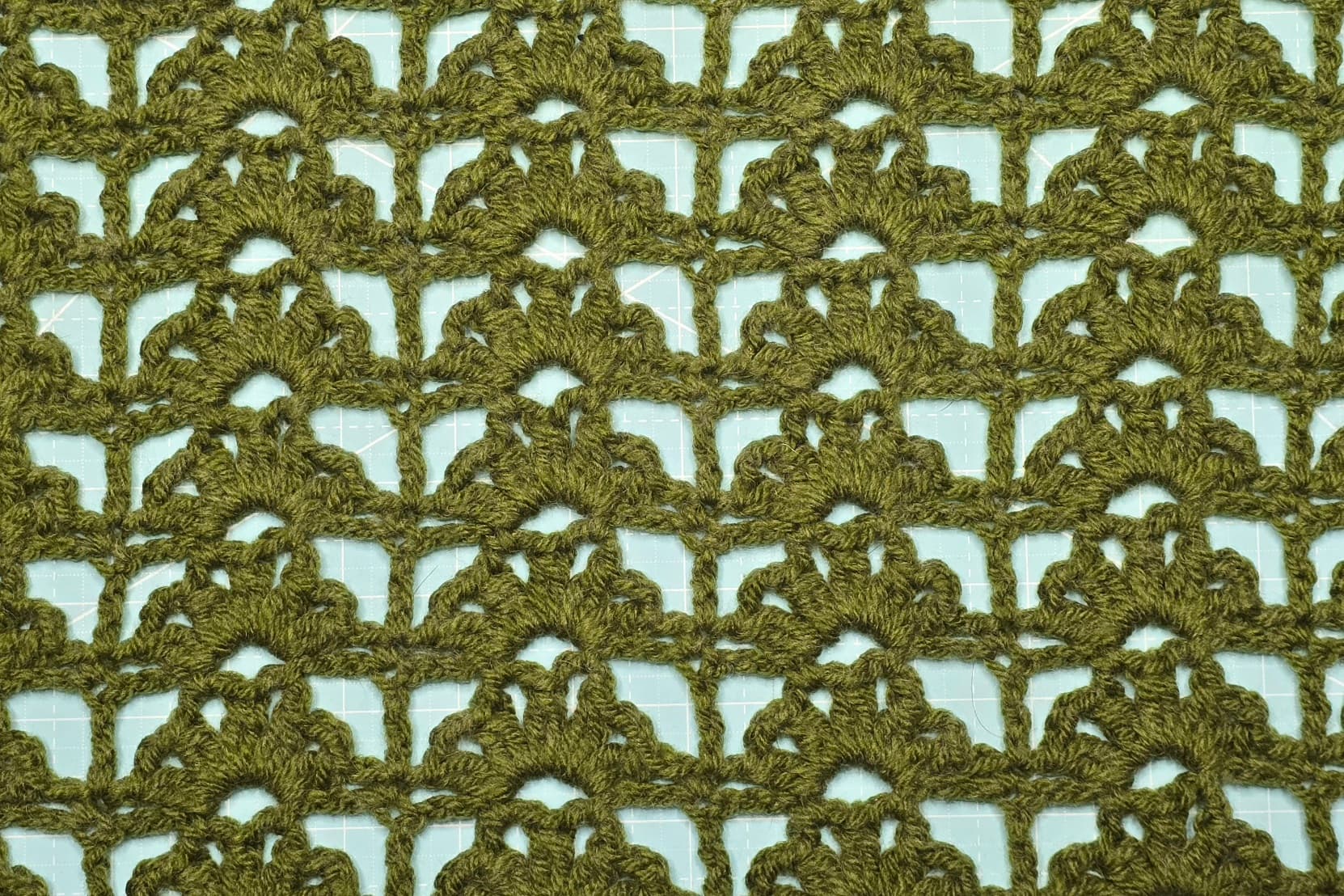 How to crochet the Flame stitch (step-by-step-tutorial)