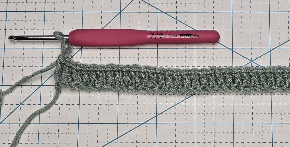 Leafhopper stitch row 1