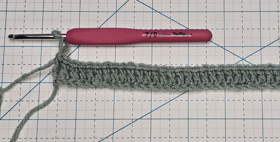 Leafhopper stitch row 1