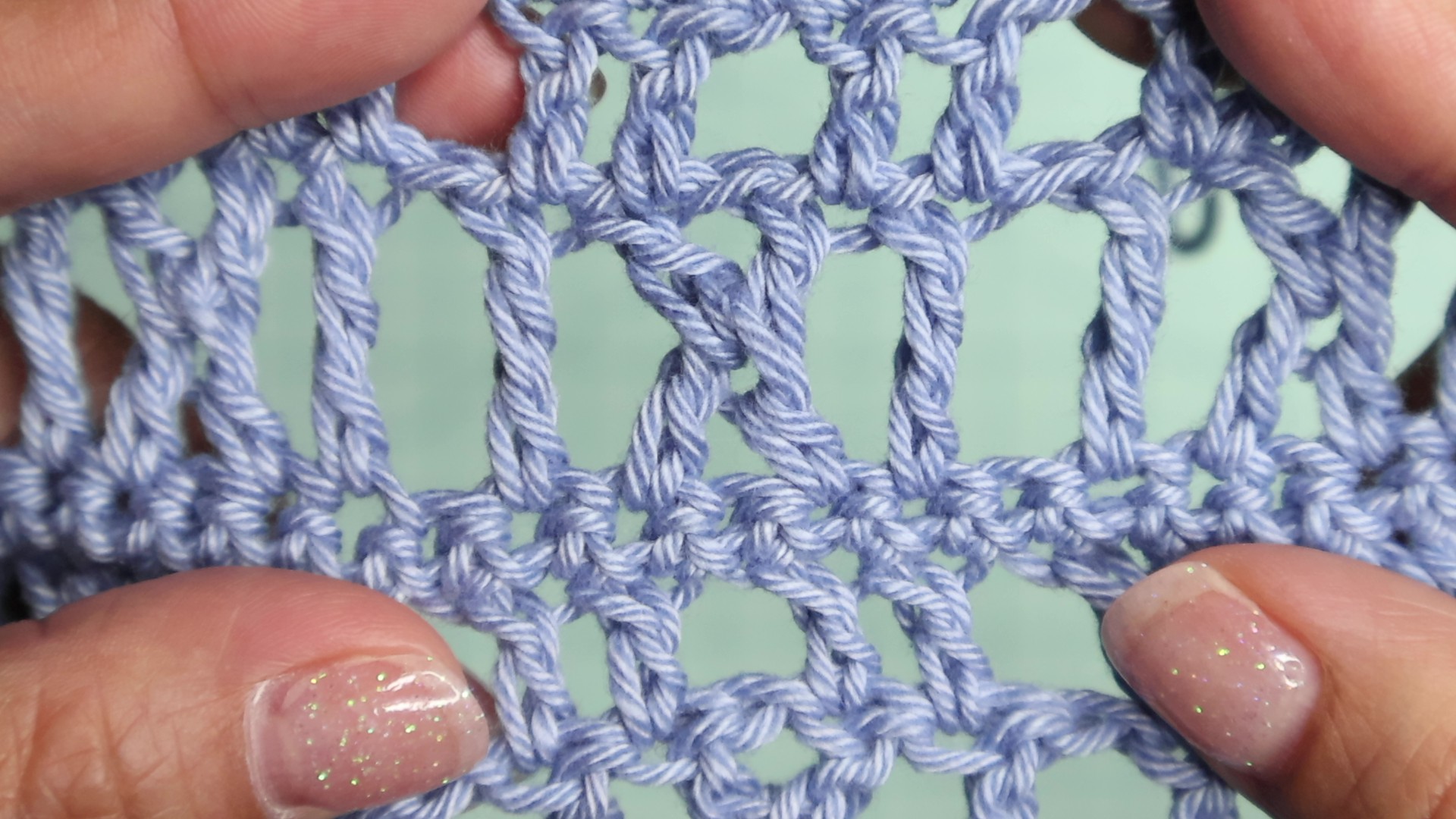 Close-up of the Osiris lace crochet stitch