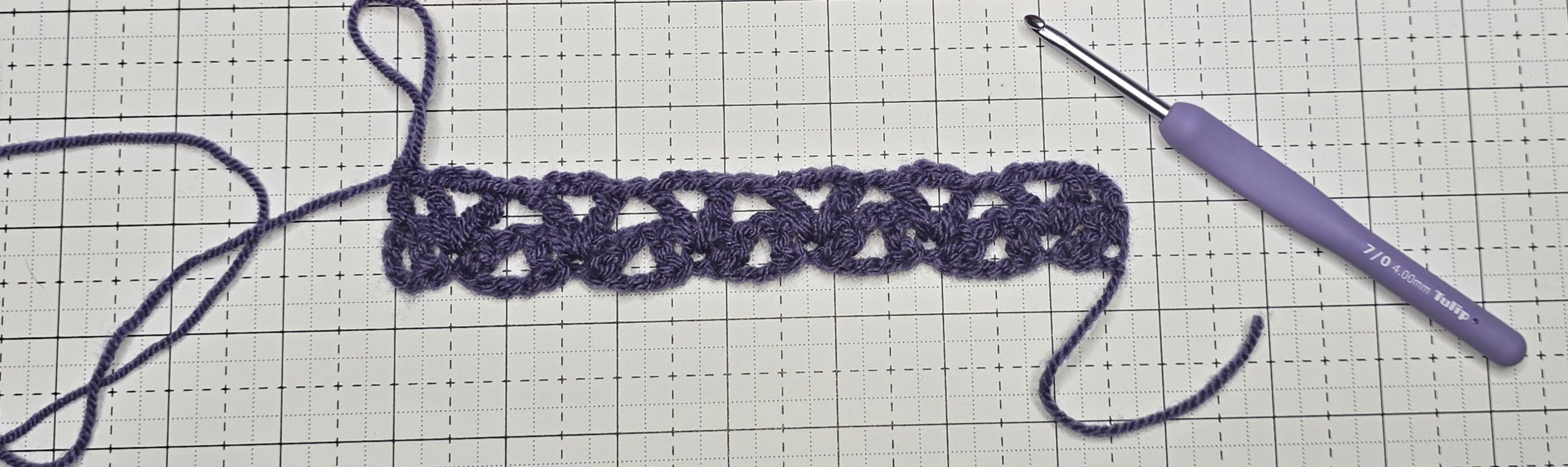 Beth is showing the ribbed v-stitch at row 2