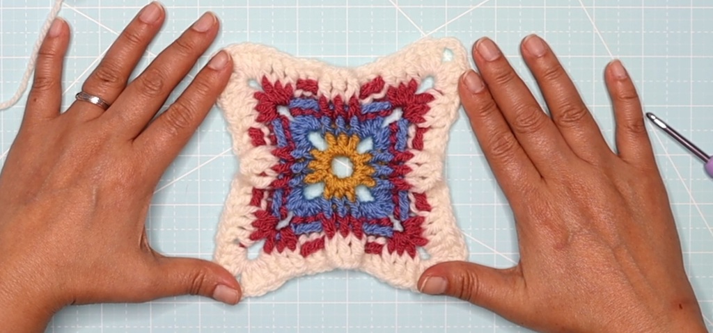 Russian granny square round 4
