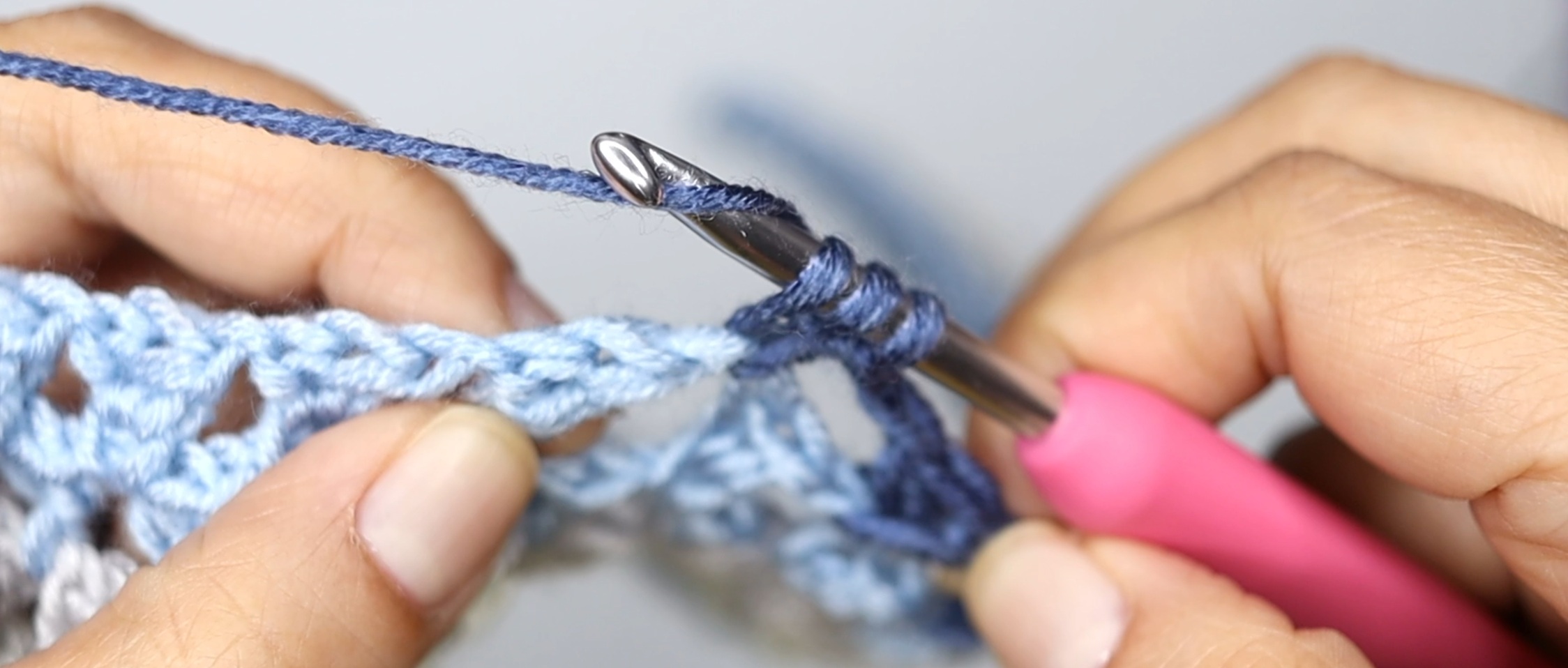 a closer look of the half-diamond stitch back loop