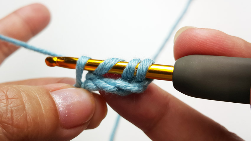 Insert hook into chain stitch